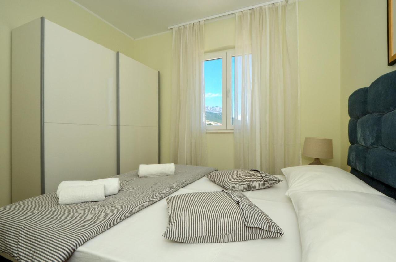 Holiday Home Nevera Каштела Екстер'єр фото