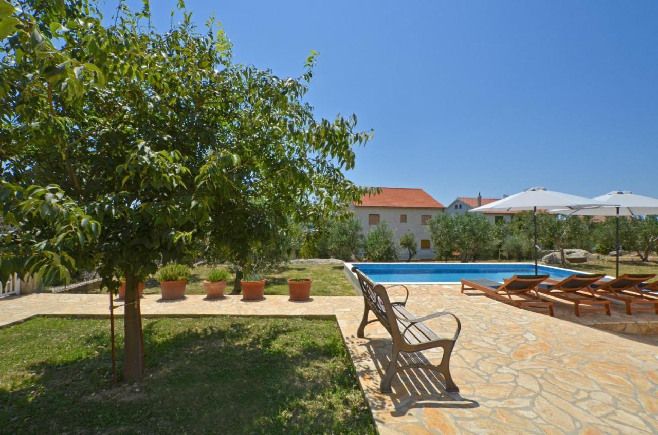 Holiday Home Nevera Каштела Екстер'єр фото