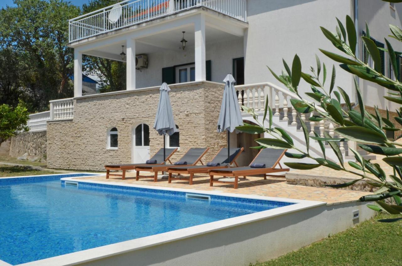 Holiday Home Nevera Каштела Екстер'єр фото